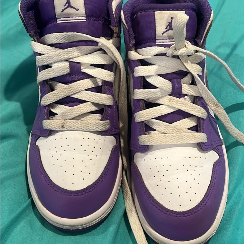 Like new Nike Kids Purple and White Sneakers